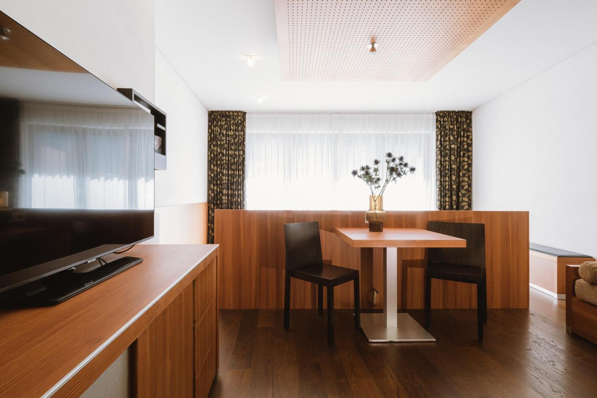 Lindenhof Pure Luxury & Spa Dolcevita Resort Натурно Екстериор снимка