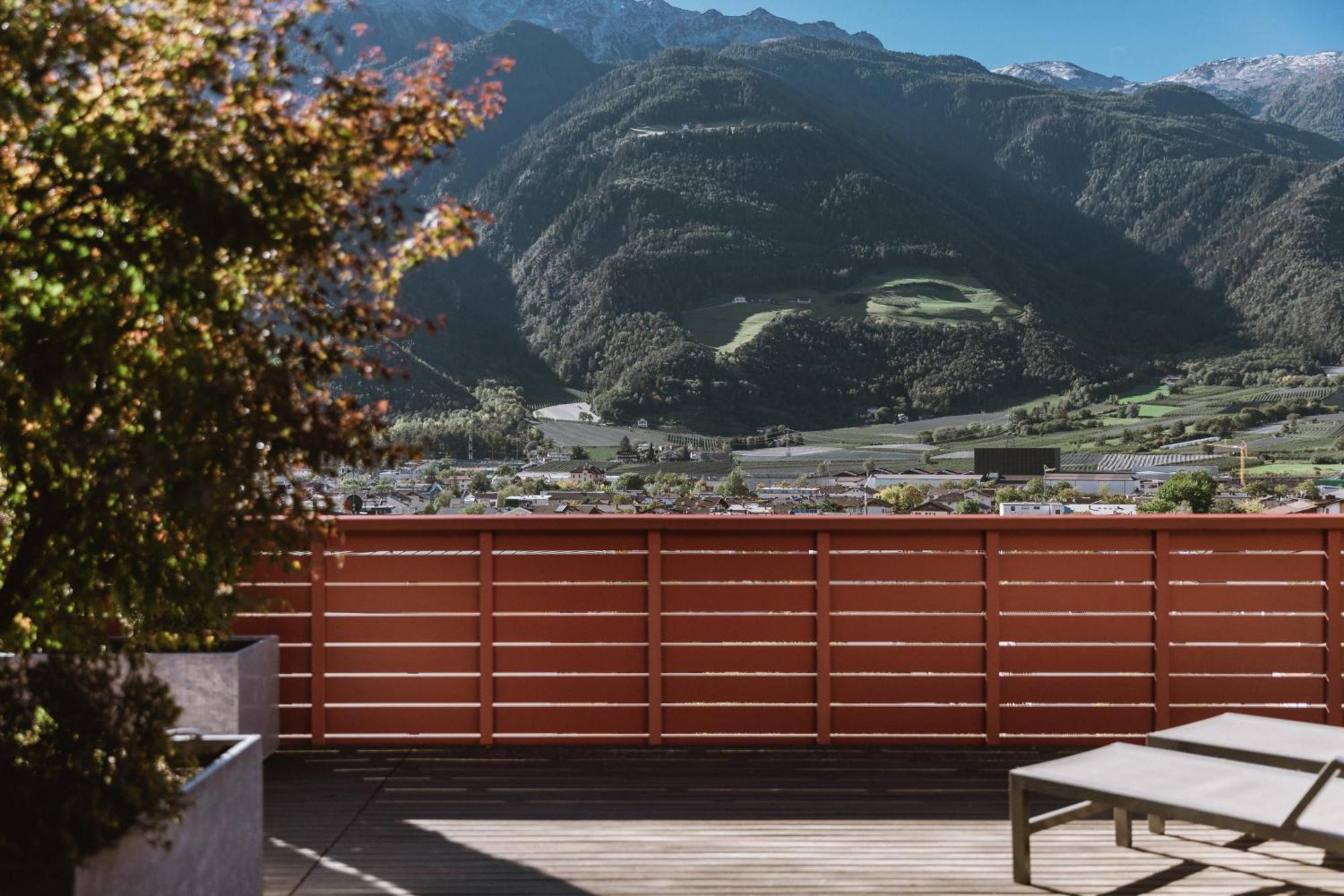 Lindenhof Pure Luxury & Spa Dolcevita Resort Натурно Екстериор снимка
